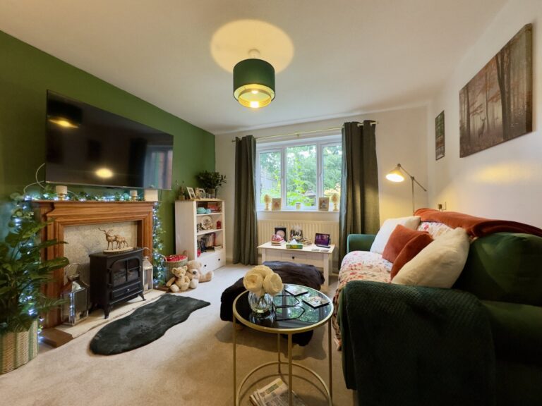 St. James Court, Birstall, LE4