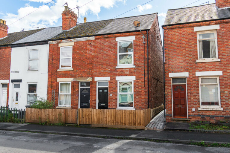 Oxford Street, Long Eaton, NG10