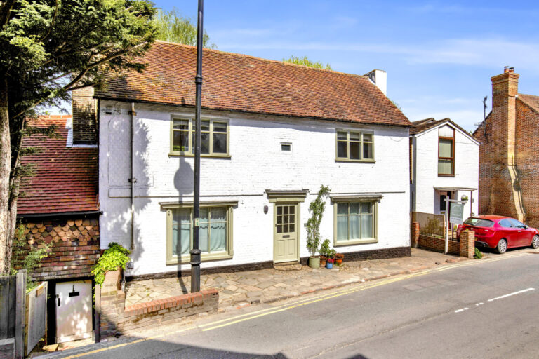 Lower Street, Haslemere, GU27