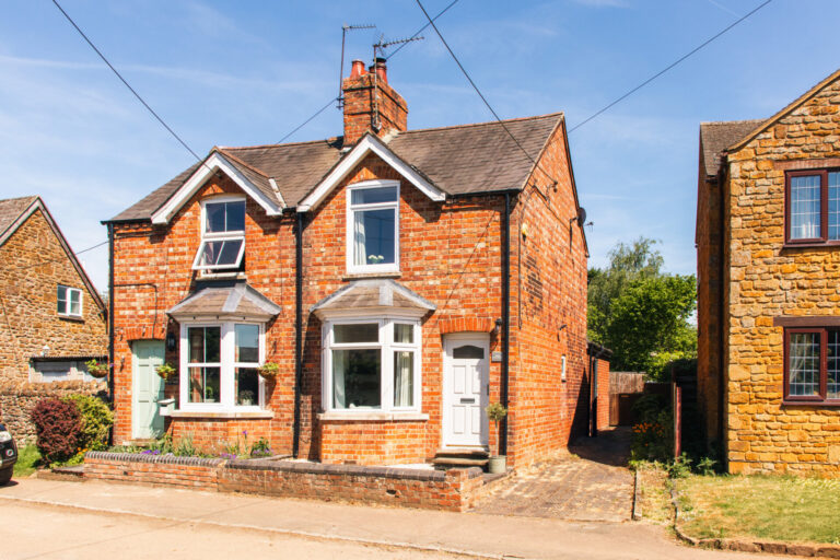 Spring Lane, Little Bourton, OX17