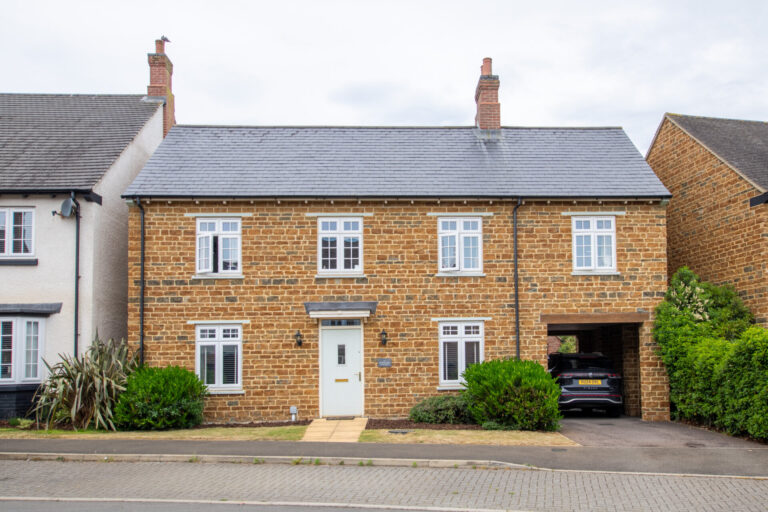 Watts Road, Banbury, OX16