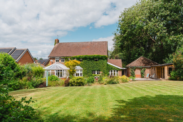 Quickthorns, Oadby, LE2