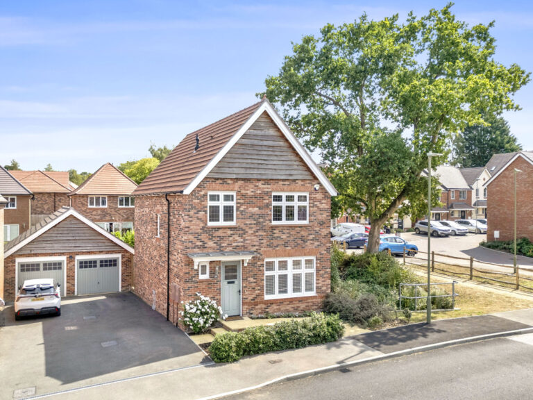 Kiln Road, Liphook, GU30