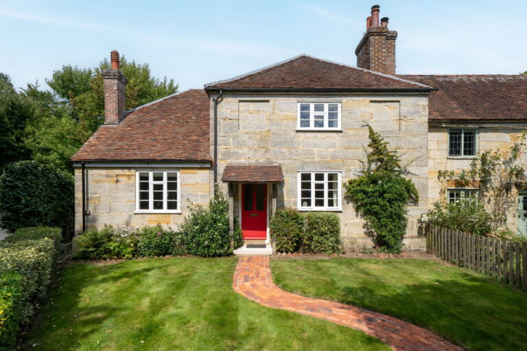 Portland Square, Heathfield, TN21