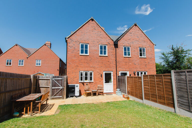 Oak Farm Drive, Milcombe, OX15
