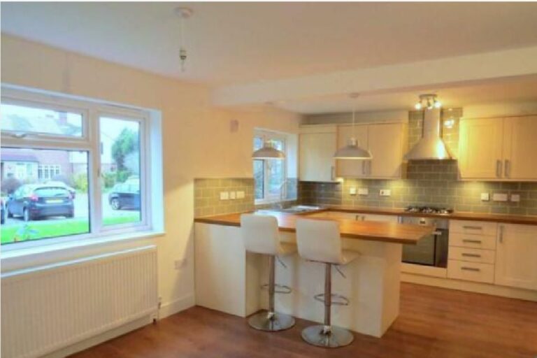 Garson Road, Esher, KT10