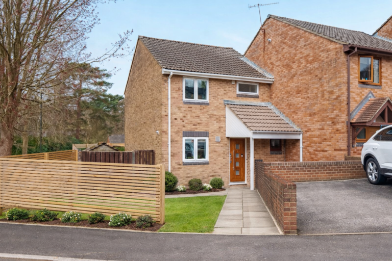 Clark Road, Crawley, RH11