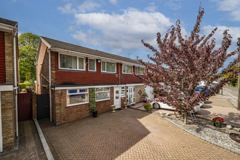 Canterbury Drive, Marston Green, B37