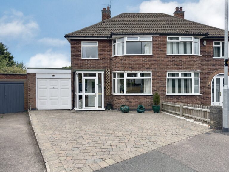 Heathgate Close, Birstall, LE4