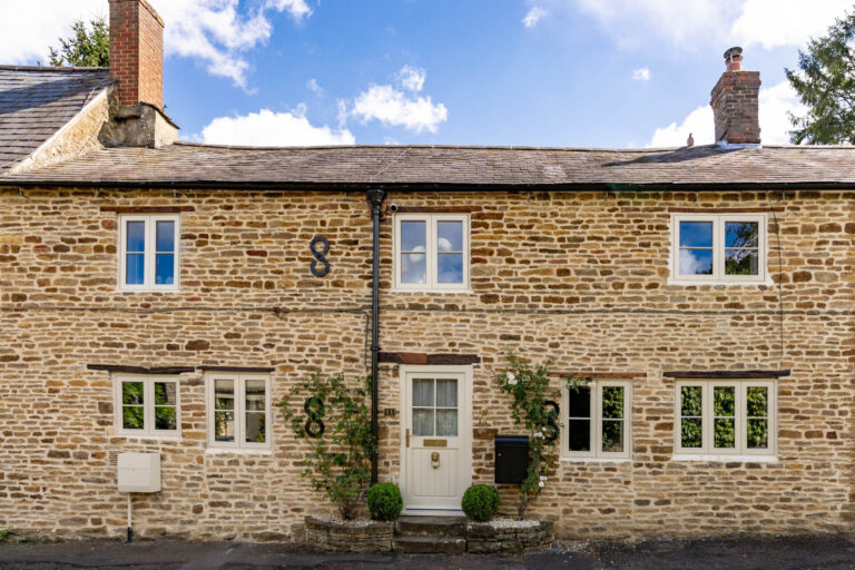 Red Lion Street, Kings Sutton, OX17