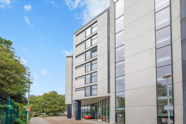 Colonial Drive, London, W4