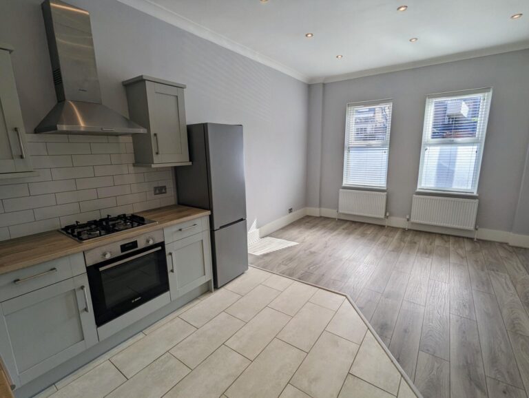 Albany Road, Brentford, TW8
