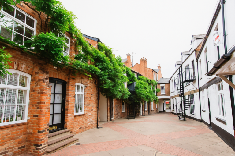 High Street, Banbury, OX16