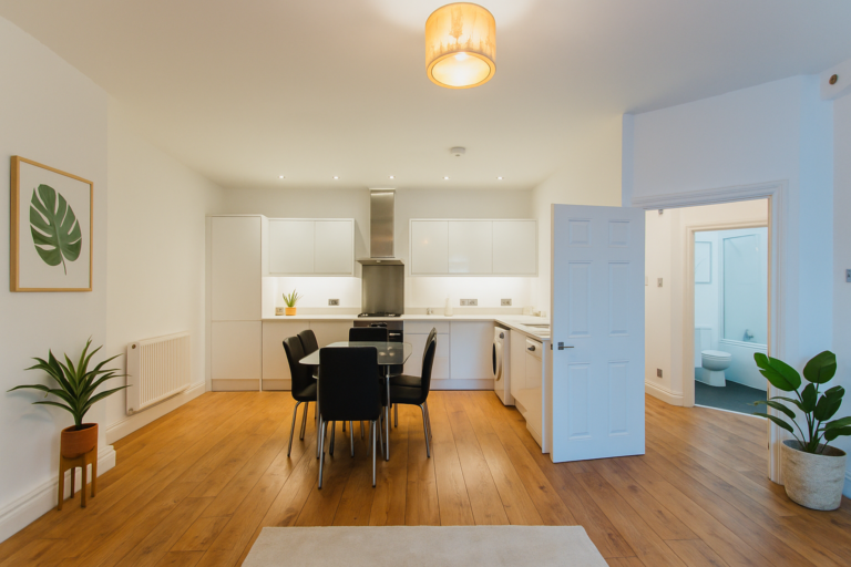 High Street, Banbury, OX16