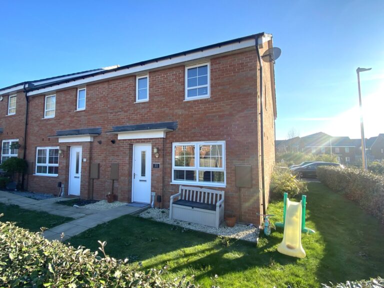 Aston Gardens, Warwick, CV34