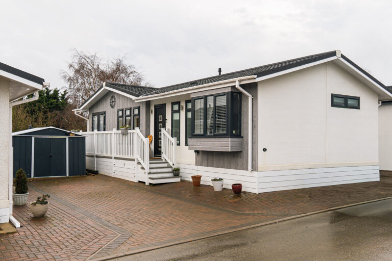 Moorbarns Lane, Lutterworth, LE17