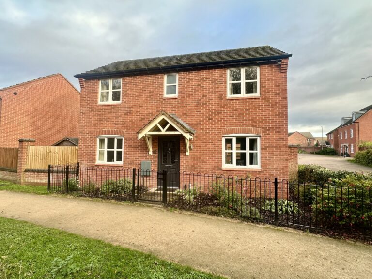 Horseshoe Close, Ibstock, LE67