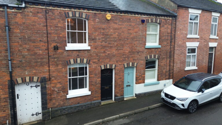 South Street, Melbourne, DE73