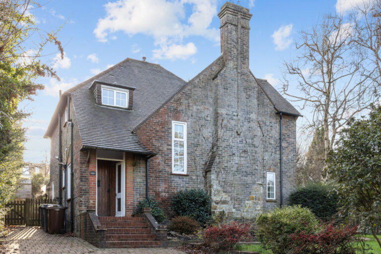 High Street, Heathfield, TN21