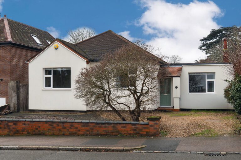 Curzon Avenue, Birstall, LE4