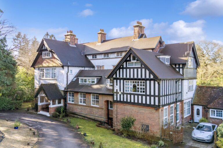 Tower Road, Hindhead, GU26