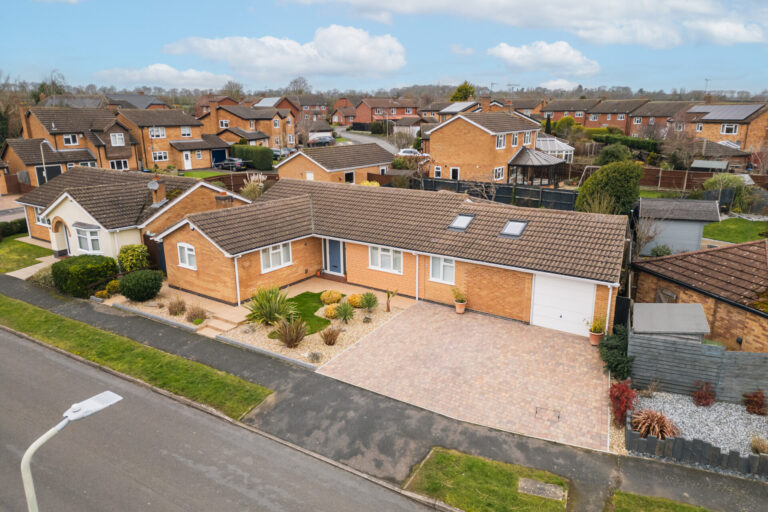 Bridgewater Drive, Great Glen, LE8