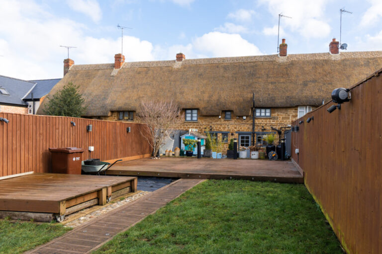 Kings Road, Bloxham, OX15