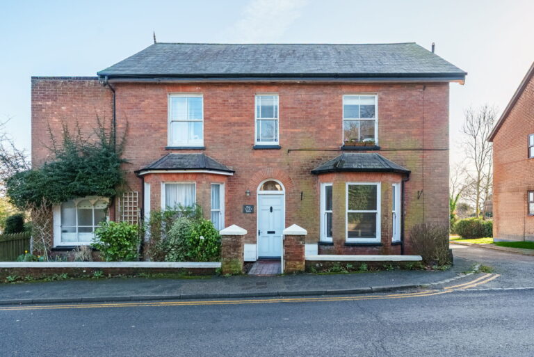 Cross In Hand, Uplye, TN21