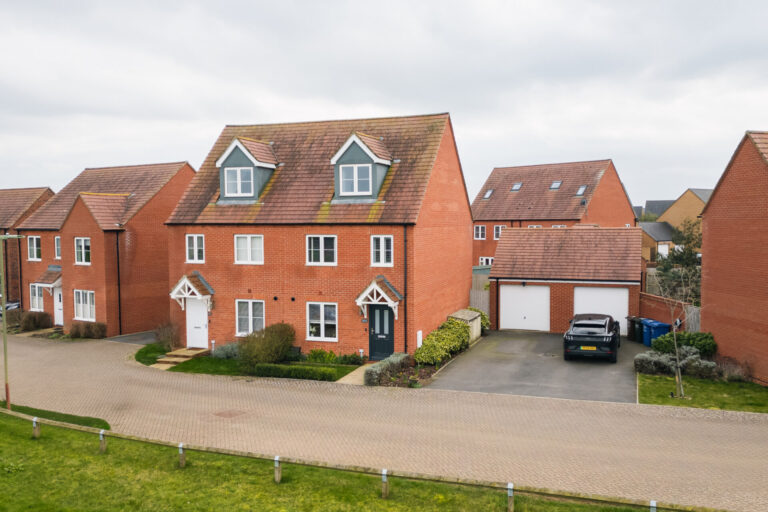 Field View, Bodicote, OX15