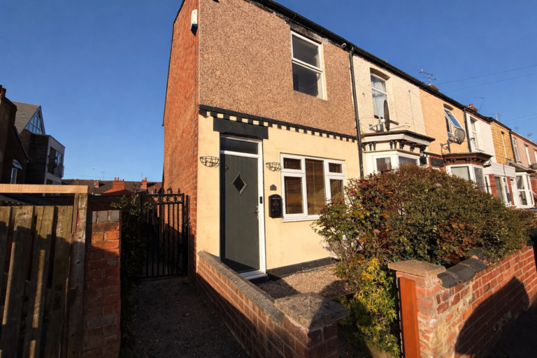 Sandown Road, Rugby, CV21