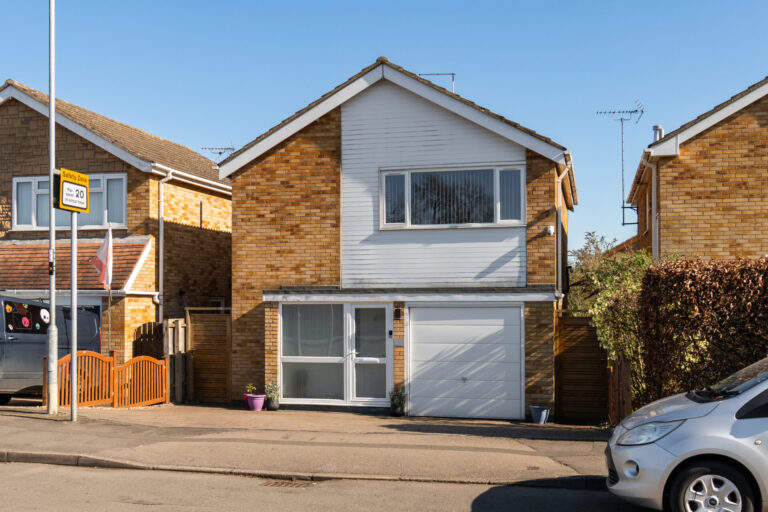 Batchelor Road, Fleckney, LE8