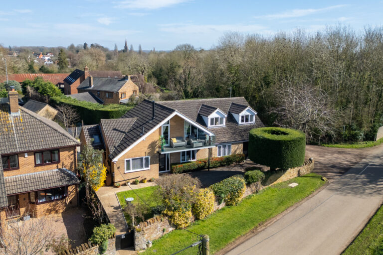 The Twistle, Byfield, NN11