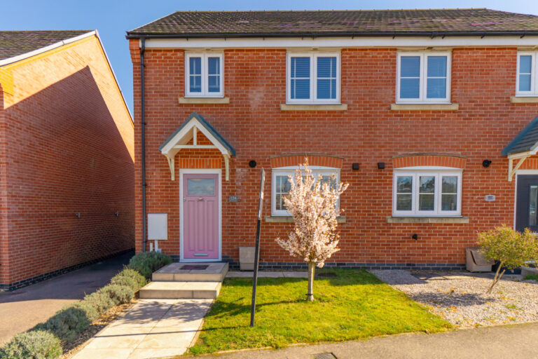 Buxton Crescent, Broughton Astley, LE9