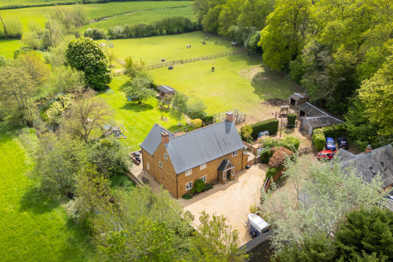 Lower Grove, Bodicote, OX15