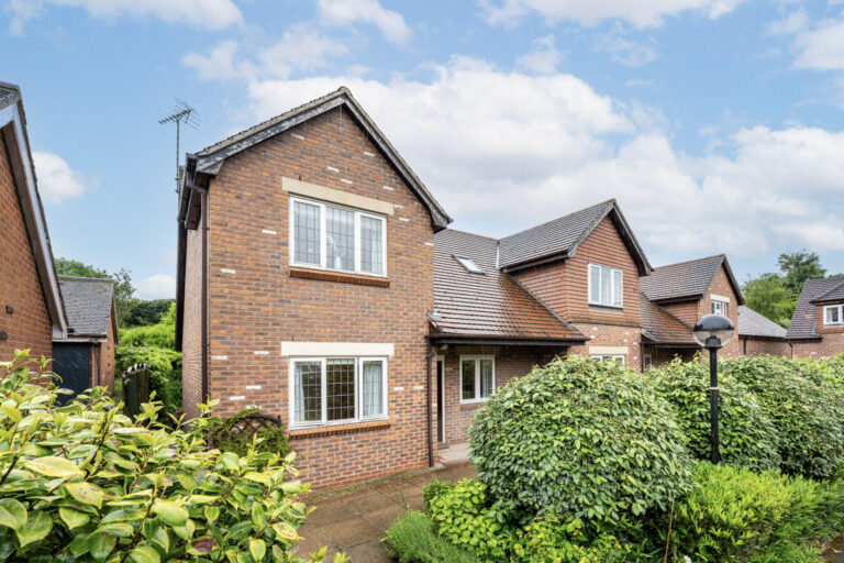 Risley Hall, Risley, DE72