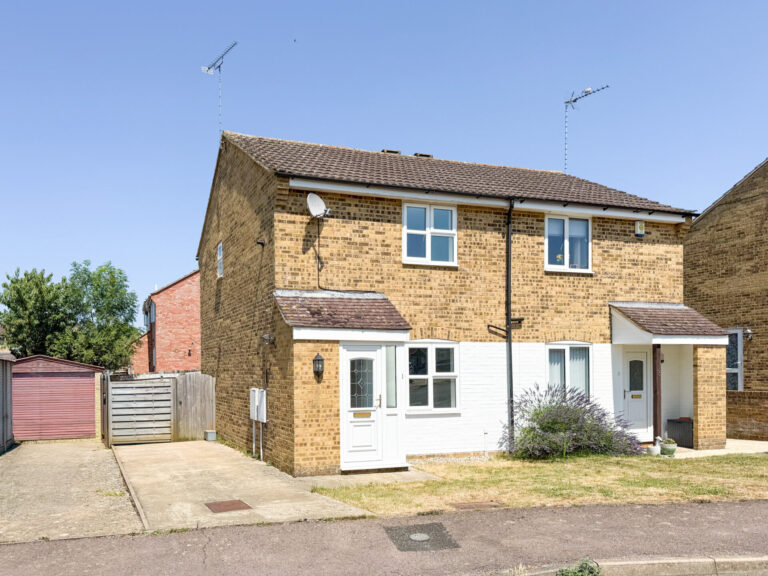 Marlborough Close, Kings Sutton, OX17
