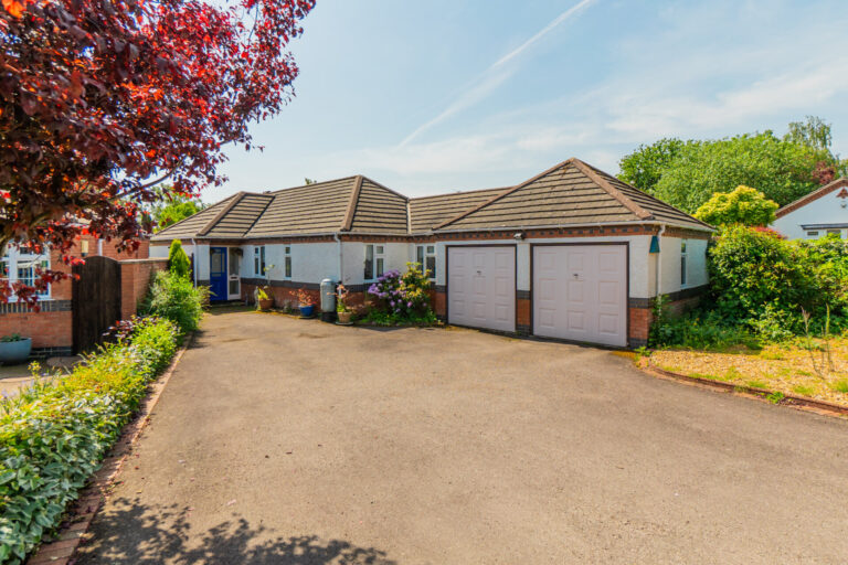 Court Close, Kirby Muxloe, LE9
