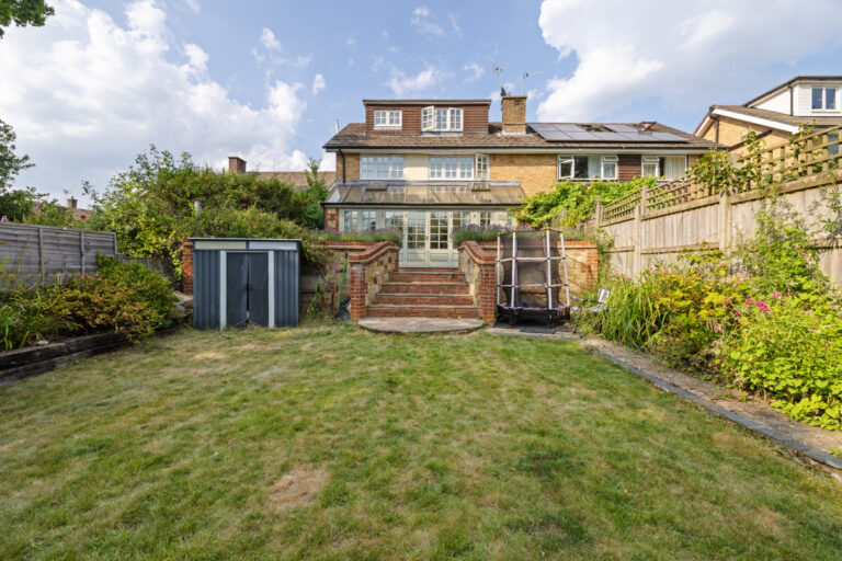 Chesholt Close, Fernhurst, GU27
