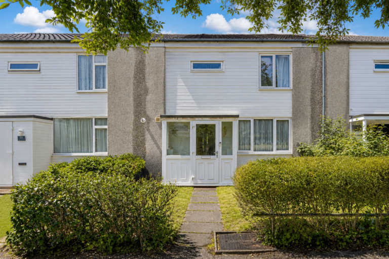 Warnham Road, Crawley, RH10