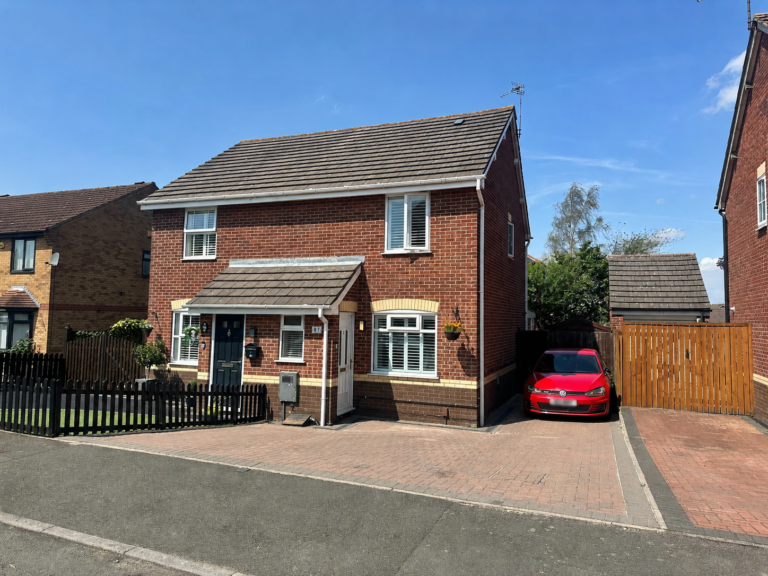 Thomas Road, Whitwick, LE67
